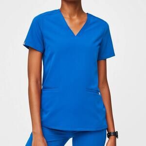 FIGS Casma Three-Pocket Scrub Top in Royal Blue